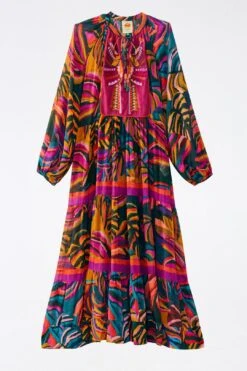 Farm Rio Graphic Foliage Embroidered Maxi Dress 13 Farm Rio Graphic Foliage Embroidered Maxi Dress -Farm Rio Dress Shop 303932 06