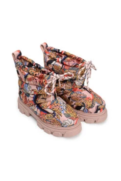 Farm Rio TOUCANS BUNCH PUFFY SHORT BOOT