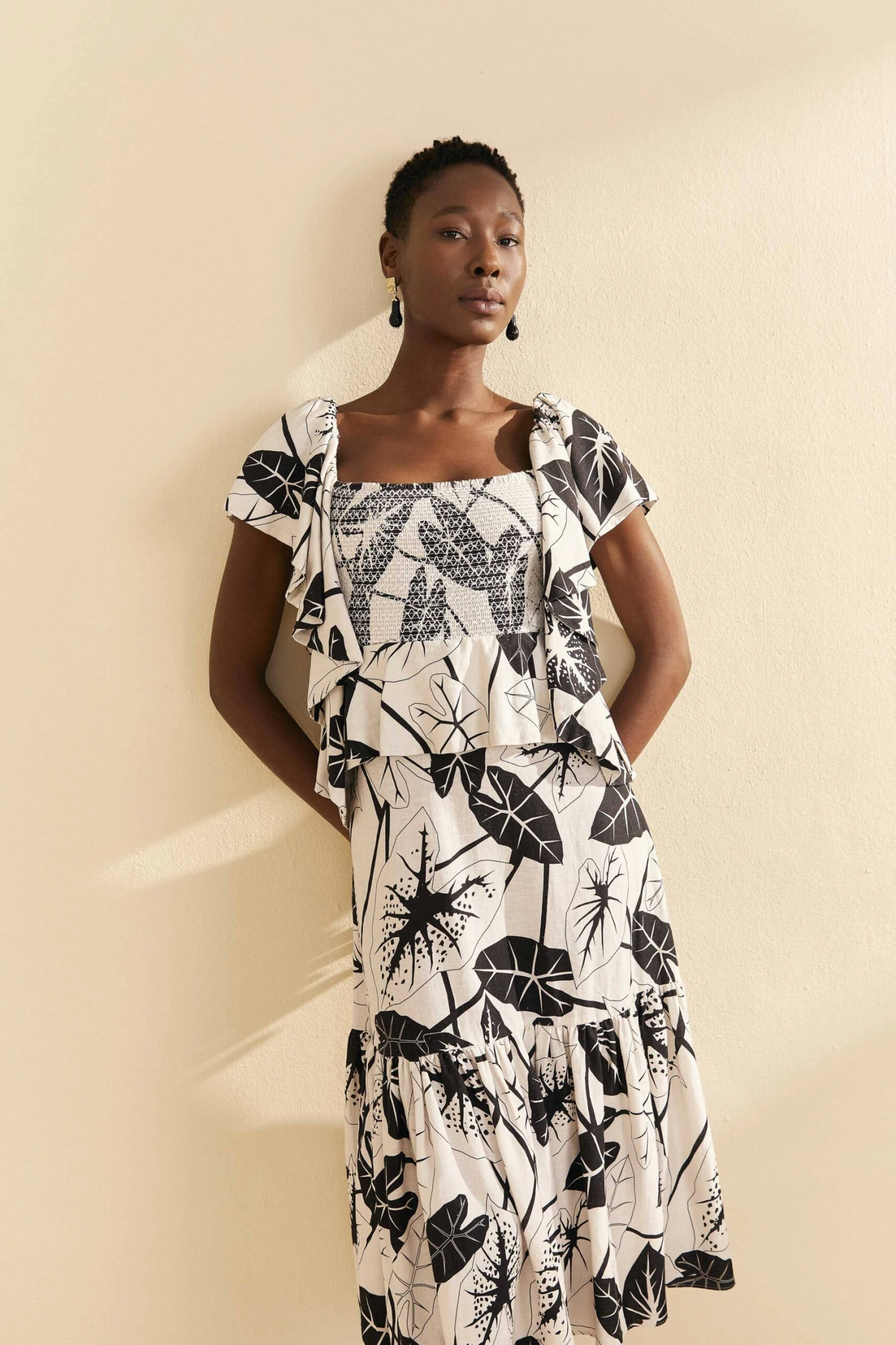 Farm Rio Off-White Graphic Leaves Midi Dress 4 Farm Rio Off-White Graphic Leaves Midi Dress - Image 2