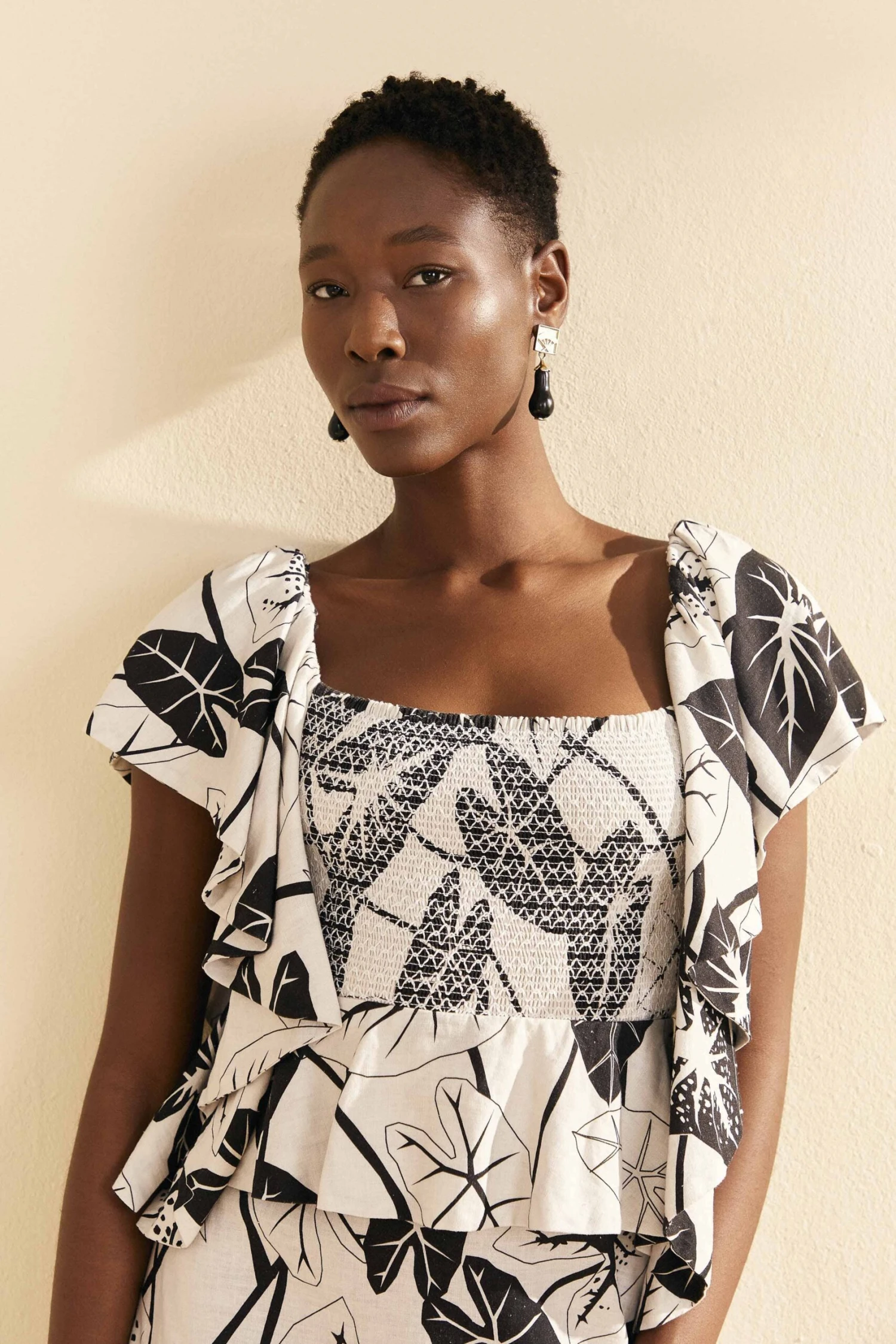 Farm Rio Off-White Graphic Leaves Midi Dress 5 Farm Rio Off-White Graphic Leaves Midi Dress - Image 3