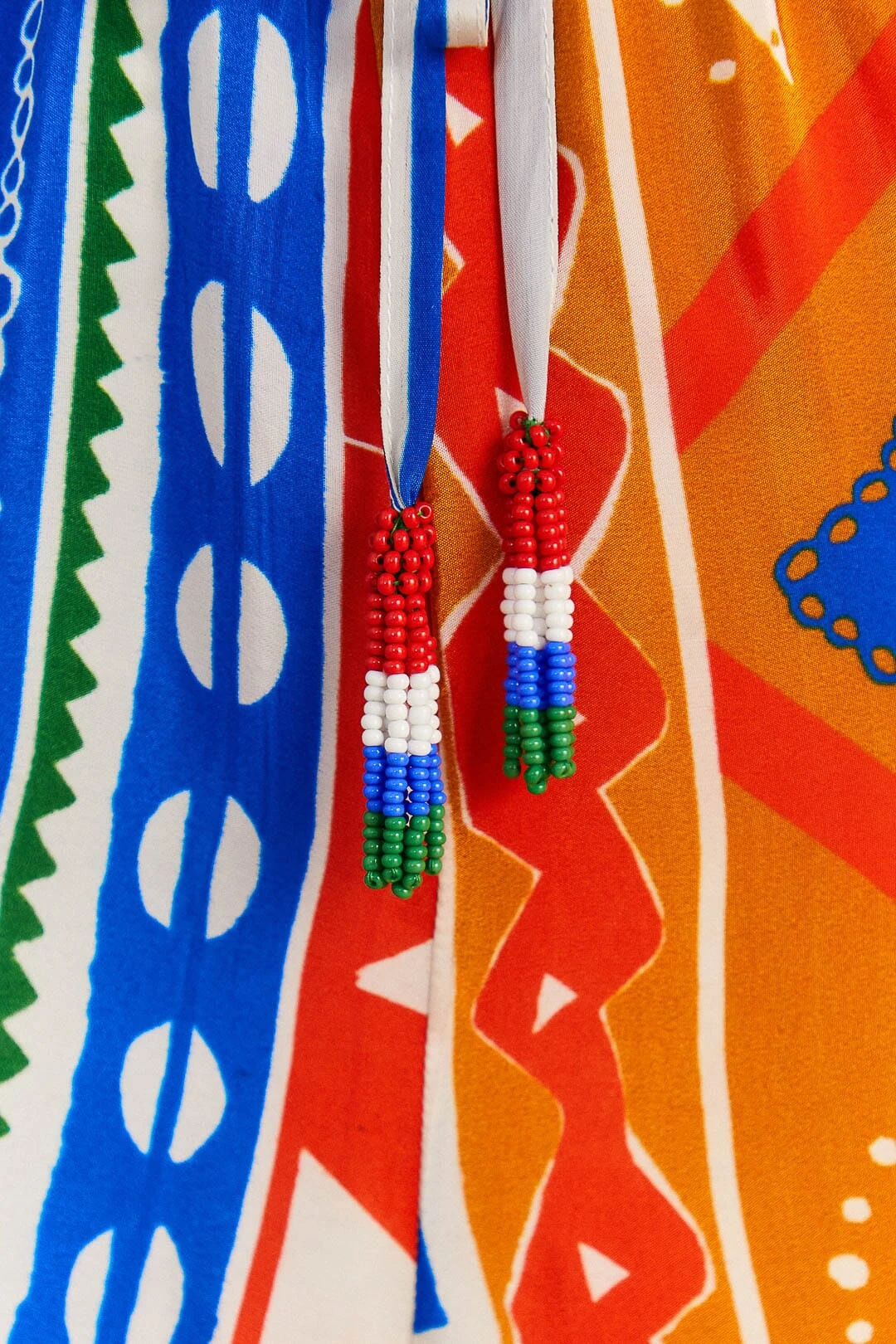 Farm Rio Off-White Pitta Colors Shorts 7 Farm Rio Off-White Pitta Colors Shorts - Image 5