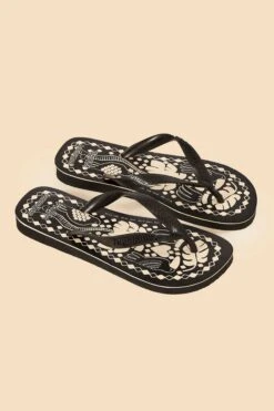 Farm Rio Jungle Scarf Havaianas Sandals