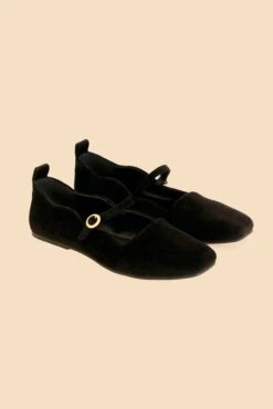 Farm Rio Black Pointed Toe Pump